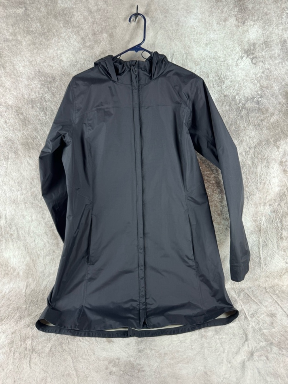 Patagonia Black Hooded Waterproof Woman’s Shell Jacket Raincoat Large